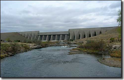 Pueblo Dam