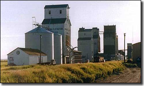 Grain elevators in Geraldine, Montana