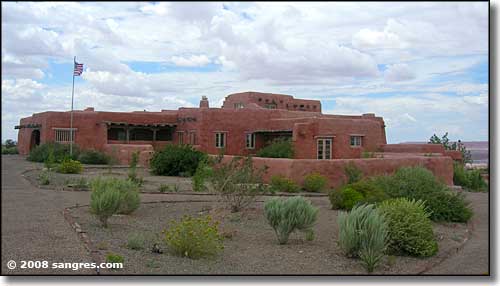 The Desert Inn at the edge of the Painted Desert